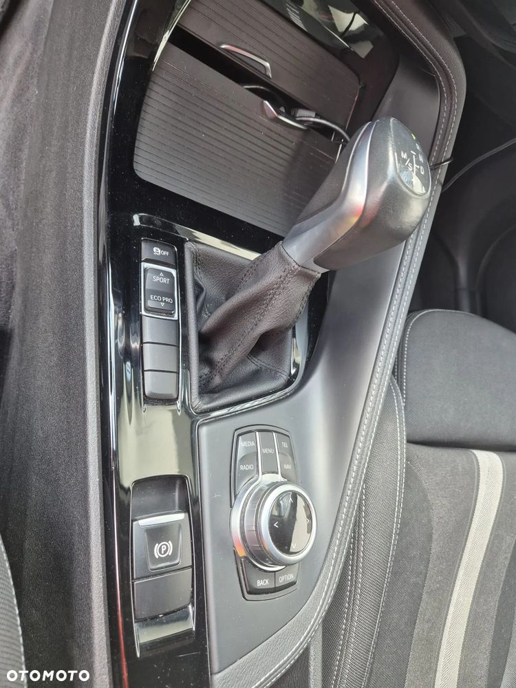 BMW X1 sDrive18d - 14