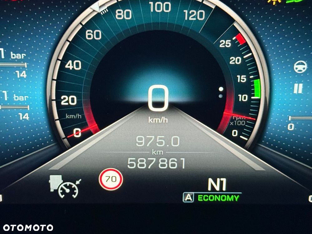 Mercedes-Benz ACTROS 1845 / FIRANKA / 19 EUROPALET / DUŻA KABINA / AUTOMAT / SYPIALKA / WIRTUALNY KOKPIT / 2021 ROK - 24