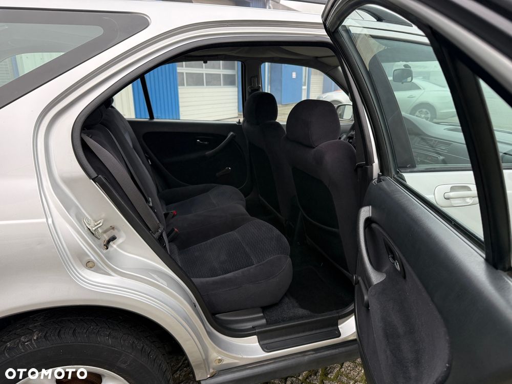 Honda Civic 1.4i - 21