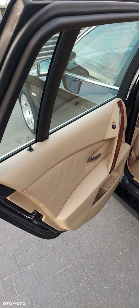 BMW Seria 5 530d - 34