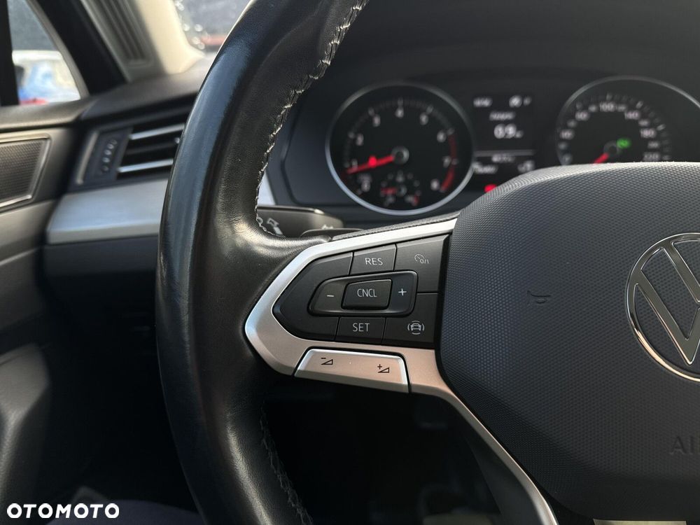 Volkswagen Passat 1.5 TSI EVO Essence DSG - 22