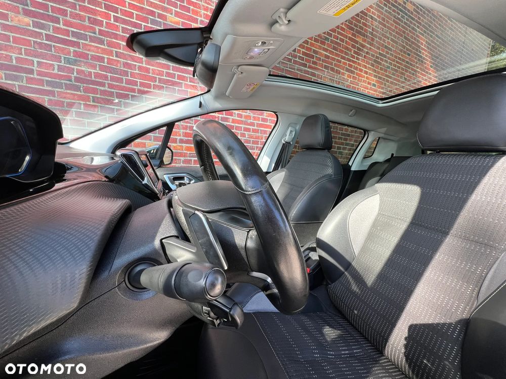 Peugeot 2008 - 13