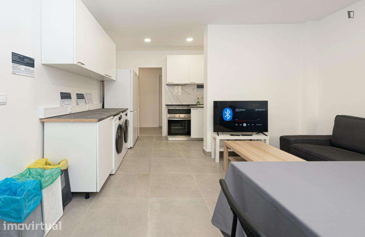 Quarto - localizado em Saldanha Lisbon - Grande imagem: 5/17