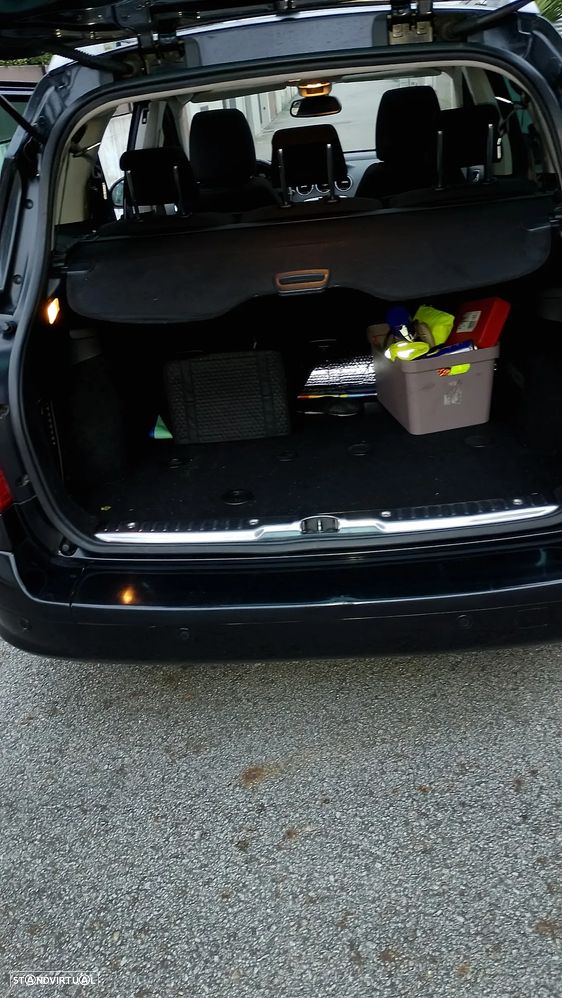 Peugeot 308 SW 1.6 HDi Premium CVM6 - 6