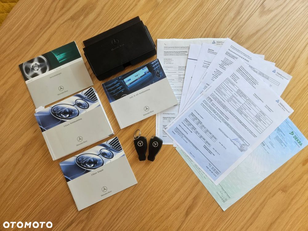 Mercedes-Benz Klasa E 320 Classic - 41