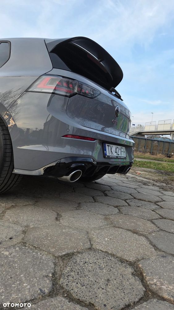 Volkswagen Golf - 11