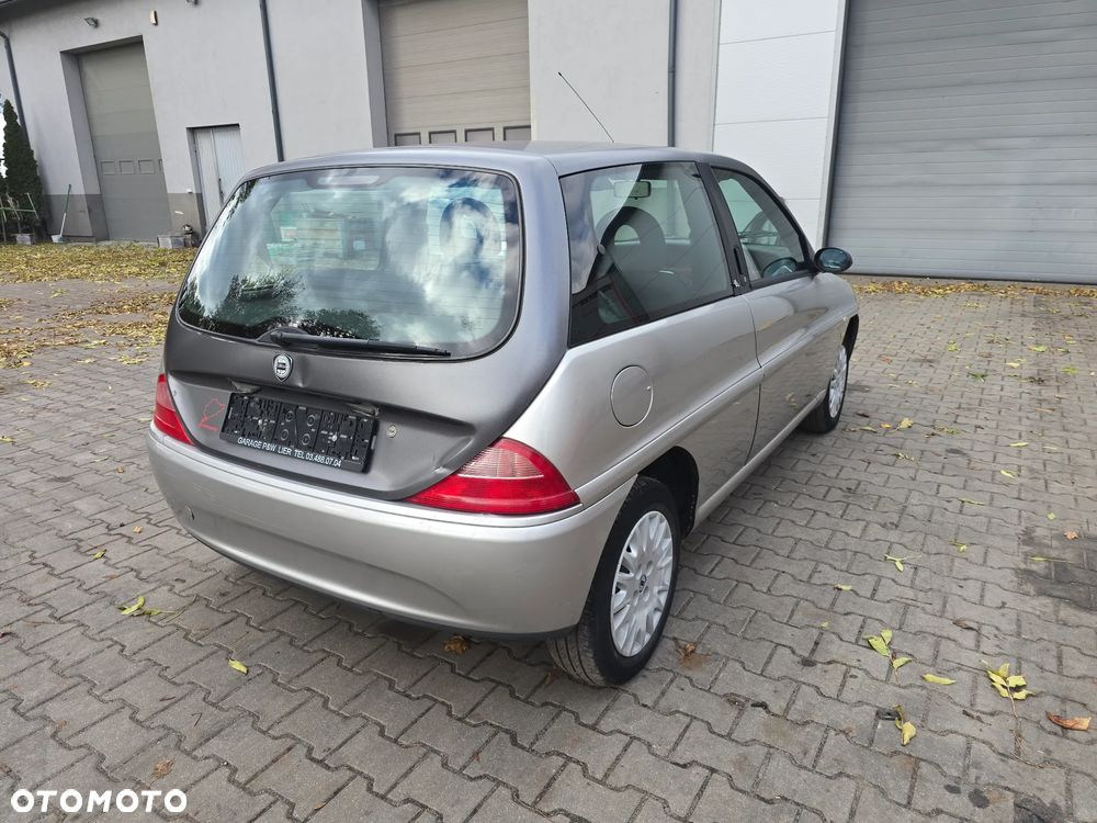 Lancia Ypsilon Y 1.2 8v Elefantino Blu - 5