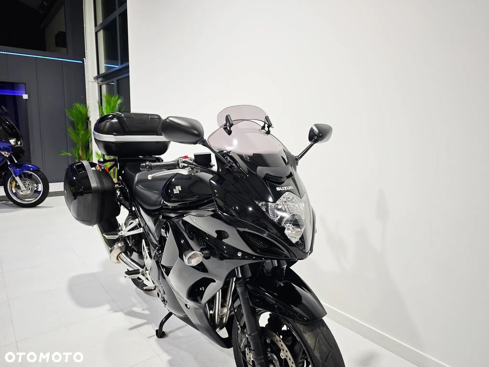 Suzuki GSX - 7
