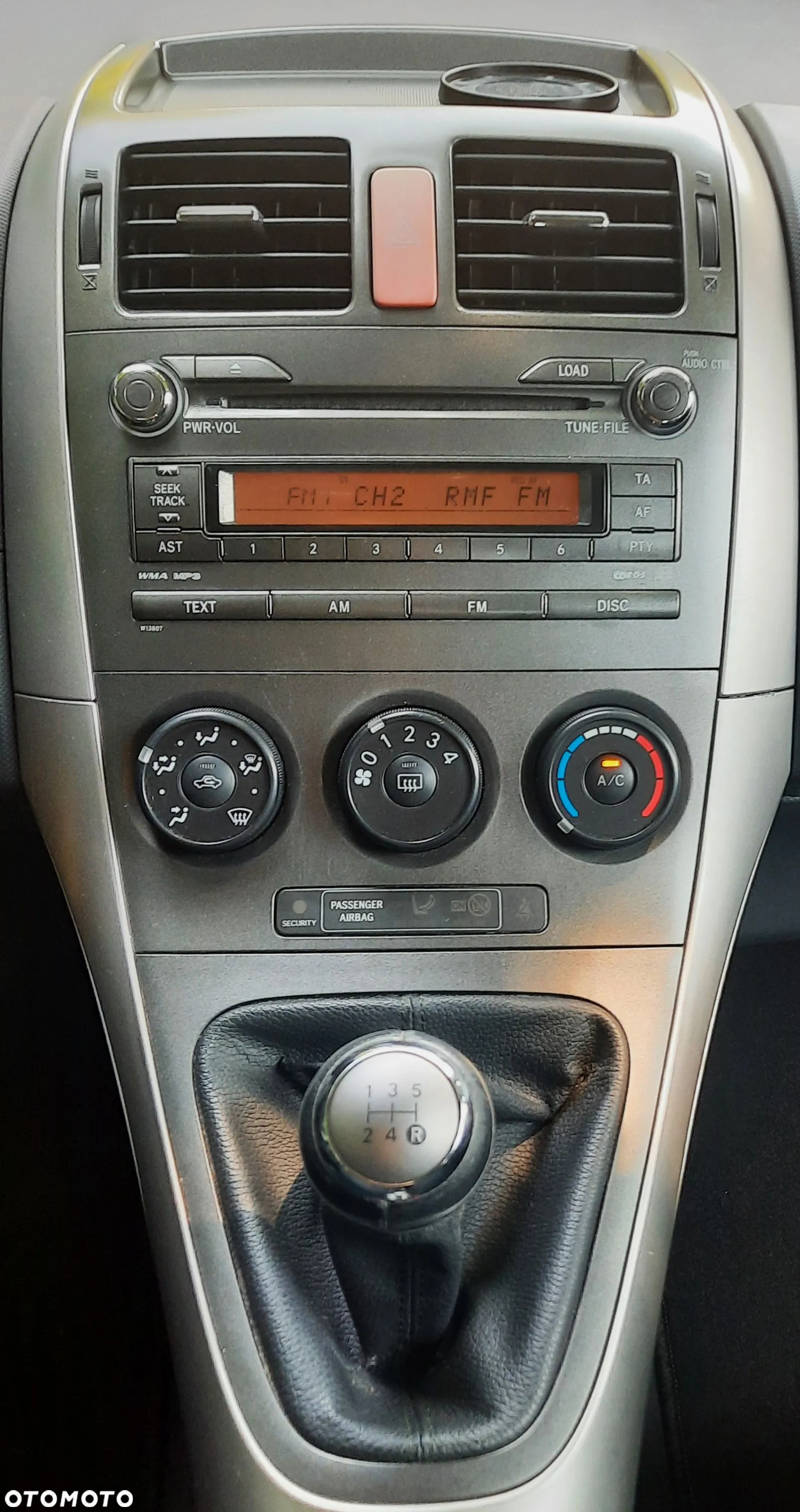 Toyota Auris 1.4 VVT-i Team - 8