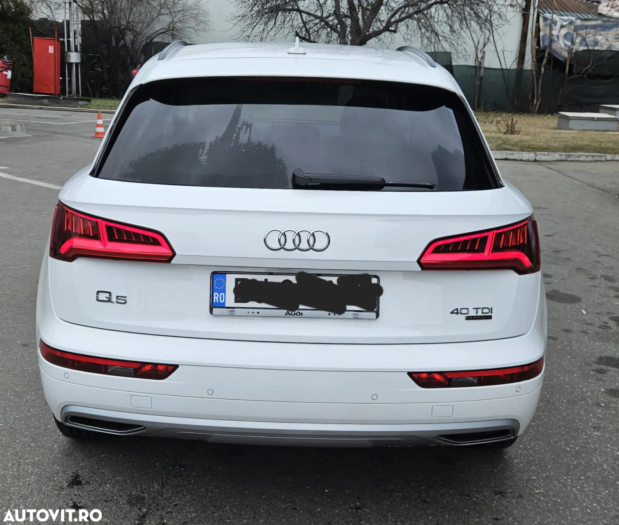 Audi Q5 2.0 40 TDI quattro S tronic Basic - 2