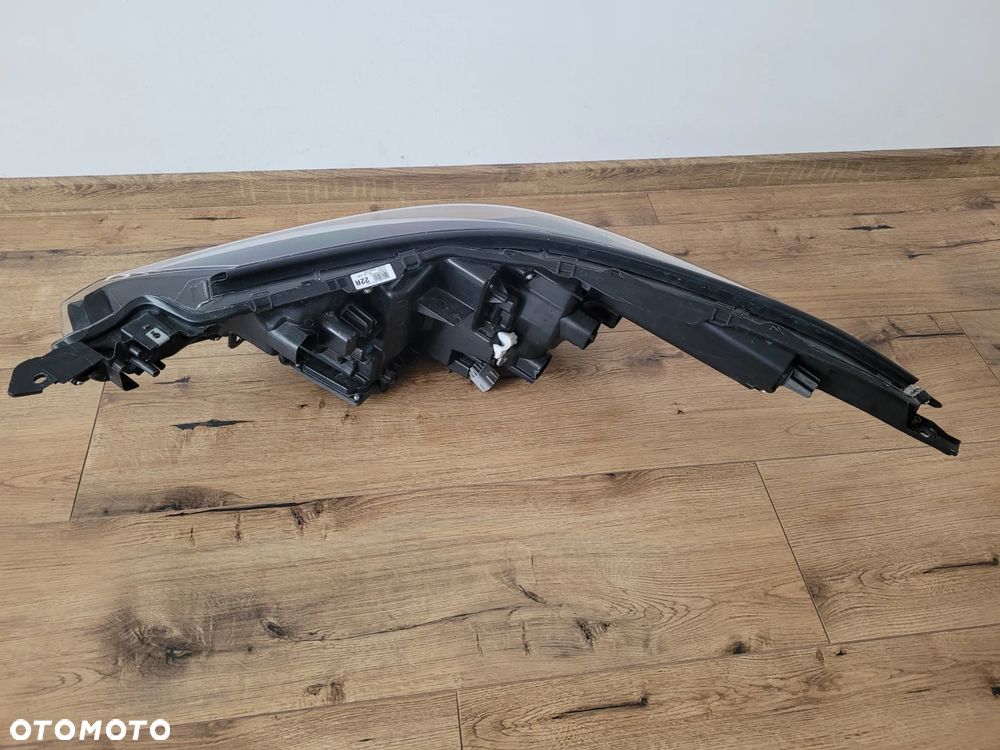 Reflektor Lampa prawa Toyota C-HR GR lift czarna 81110-YP281-00 - 5