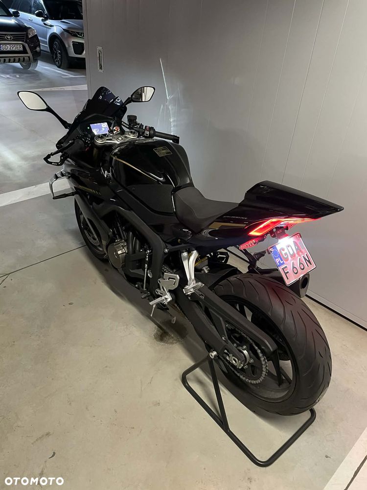 QJMOTOR SRK 800RR - 3