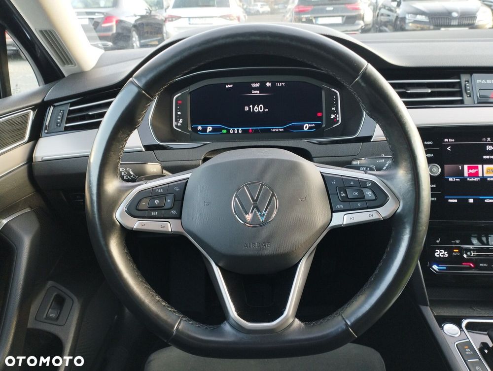Volkswagen Passat Variant 2.0 TDI Elegance DSG - 11