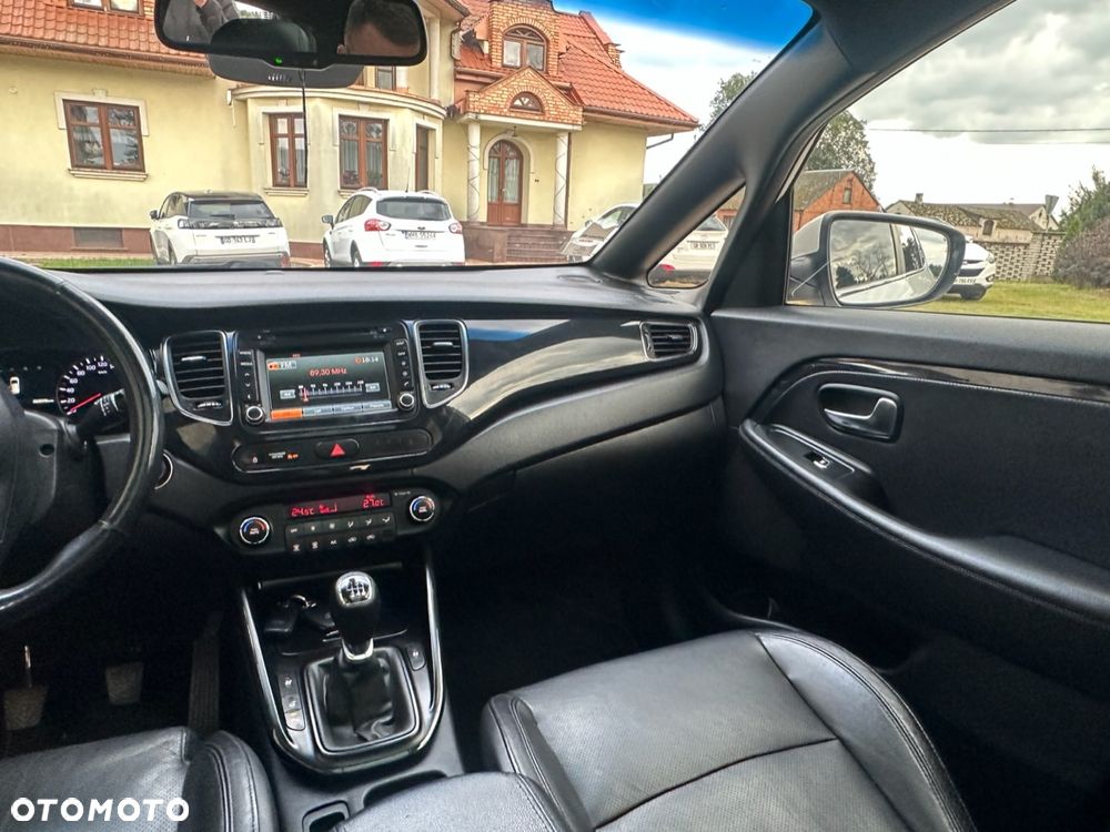 Kia Carens 1.7 CRDi 115 Dream Team Edition - 14