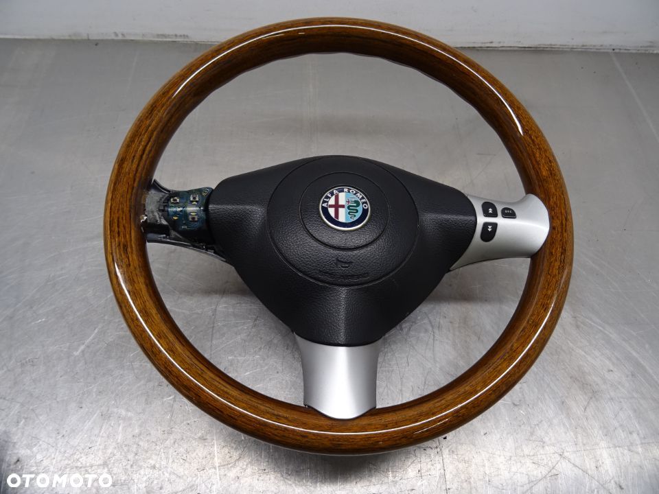 ALFA ROMEO 156 KOMBI 1.9JTD 00-03 KIEROWNICA - 1