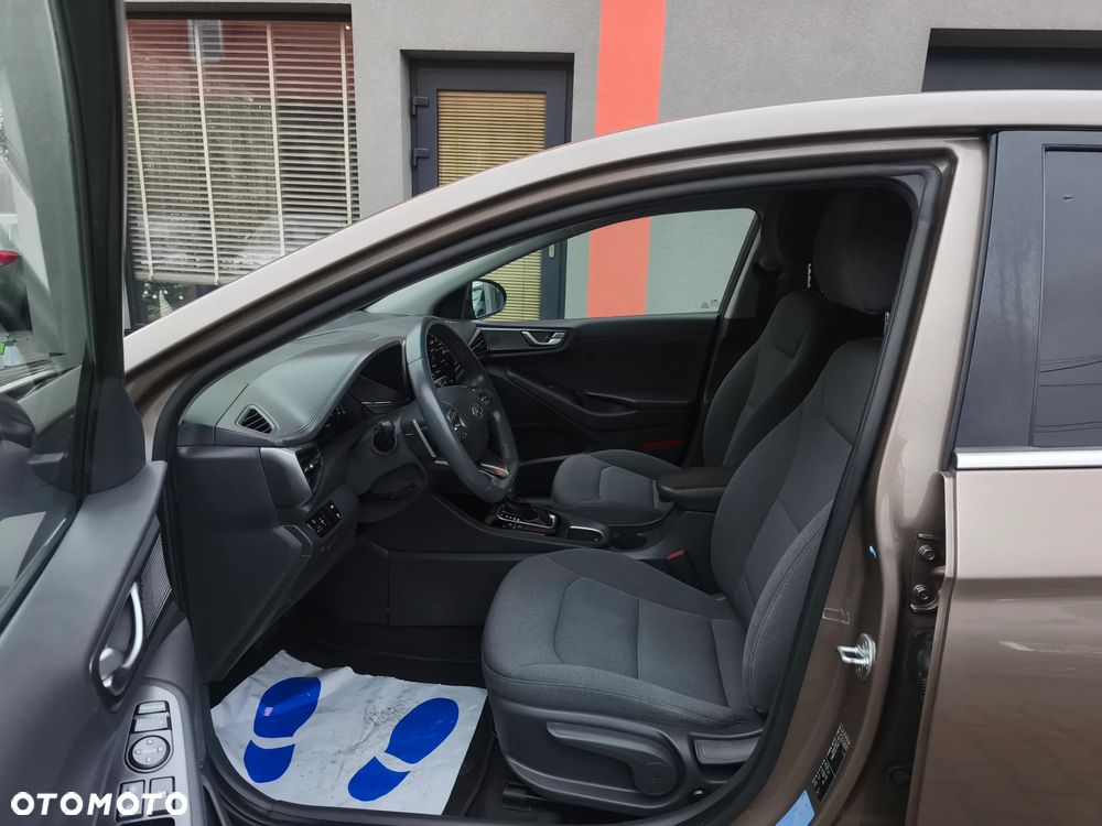 Hyundai IONIQ Hybrid Business - 5