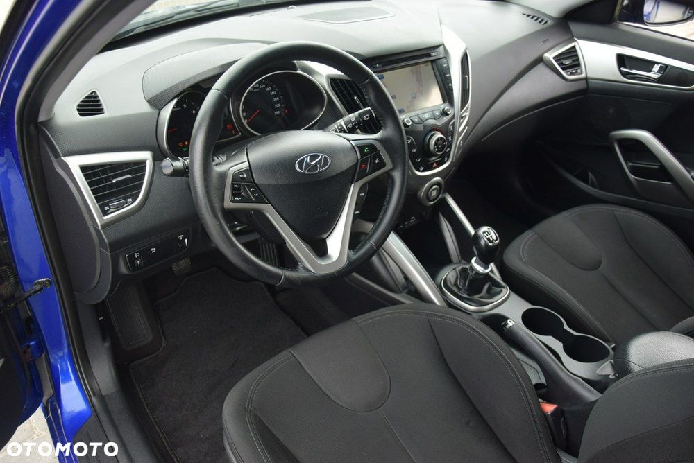 Hyundai Veloster 1.6 Style - 33