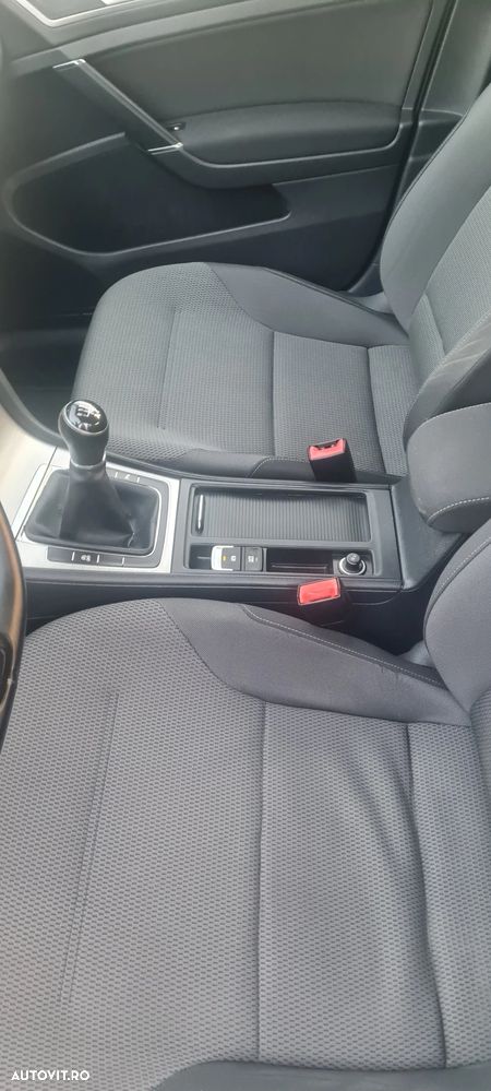 Volkswagen Golf 1.6 TDI BlueMotion Technology Comfortline - 8