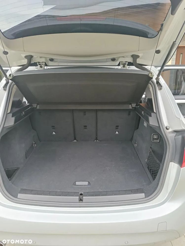 BMW Seria 2 218d - 13
