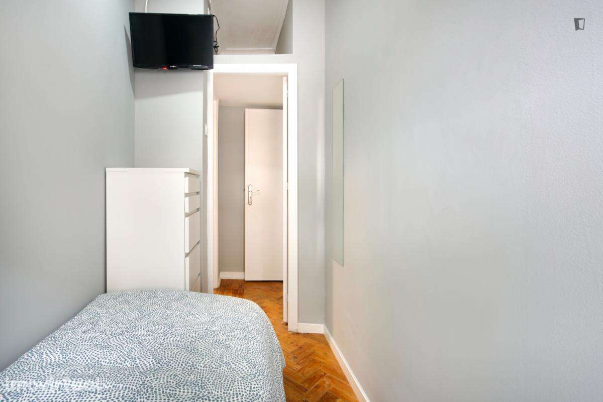 Quarto - localizado em Amadora Lisbon - Grande imagem: 3/25