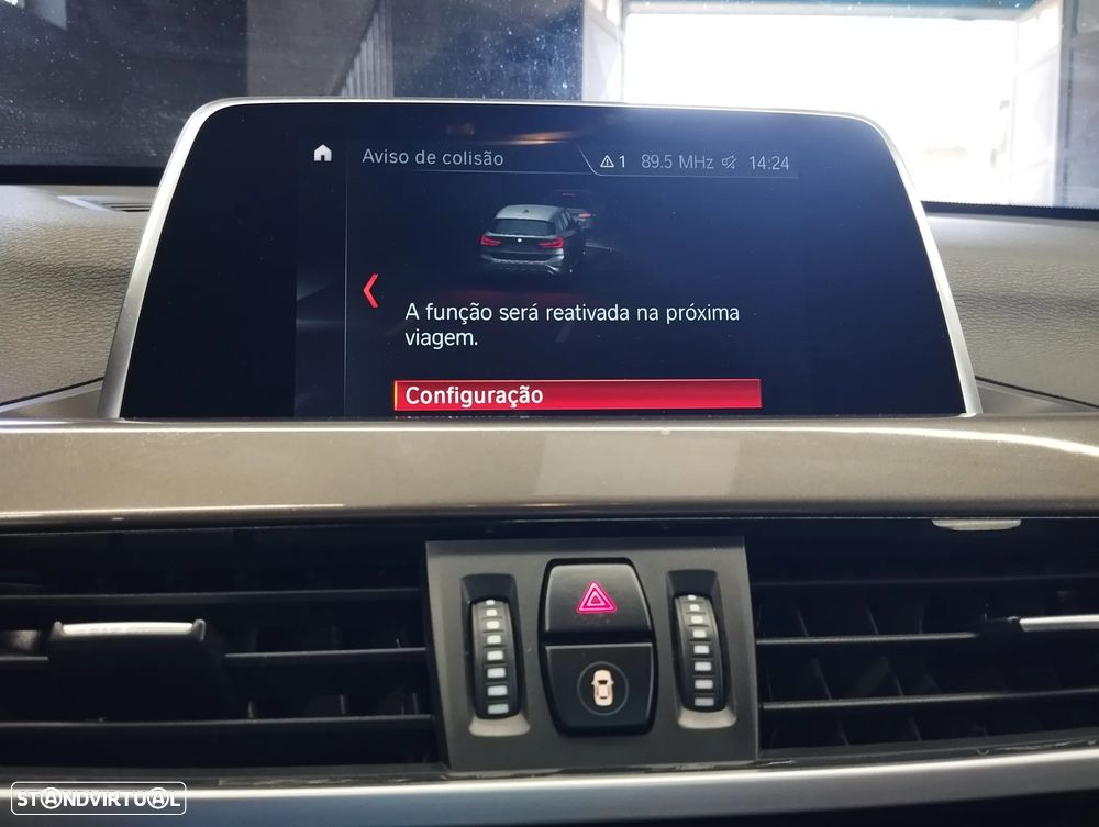 BMW X1 16 d sDrive Auto xLine — fotografia 26
