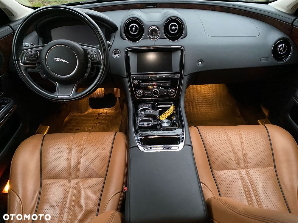 Jaguar XJ 3.0 T Premium Luxury - 12