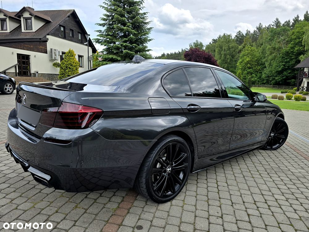 BMW Seria 5 530d xDrive - 11