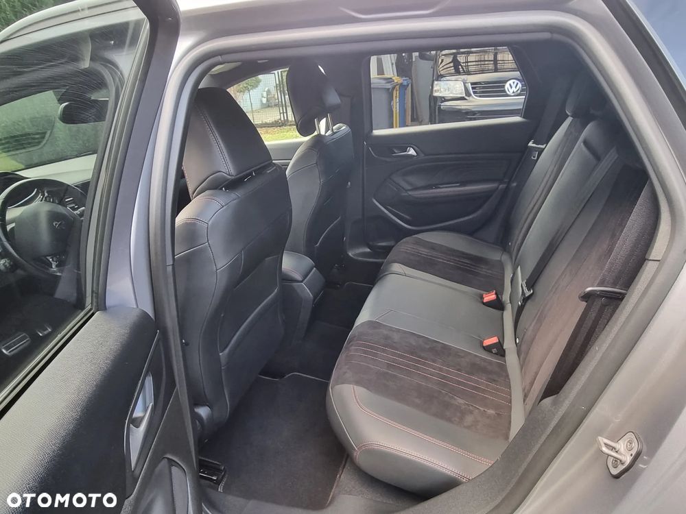 Peugeot 308 - 3