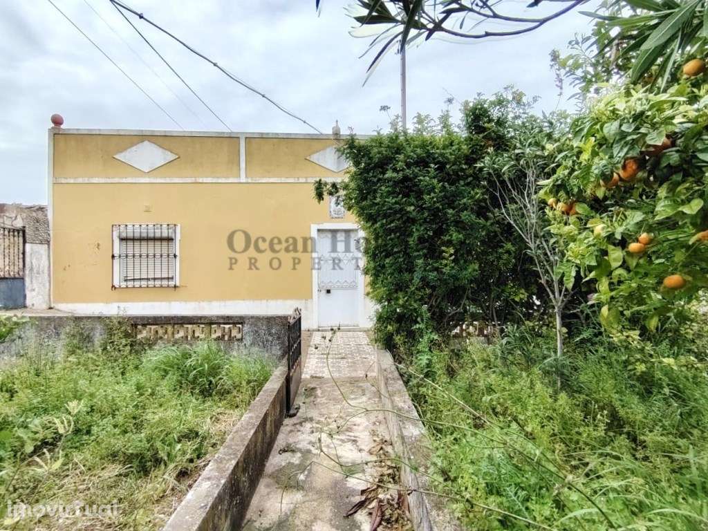 Moradia para recuperar, ou nova construção, em Alte, Loulé - Grande imagem: 2/16
