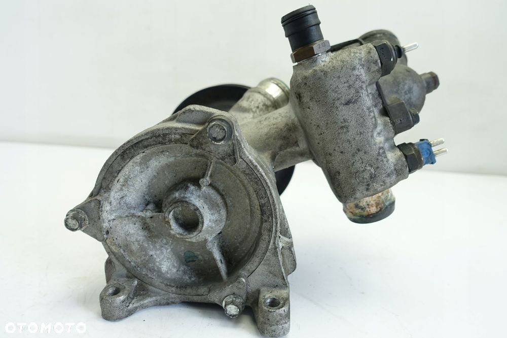 Mercedes W124 3.0 24V POMPA WODY R1042030274 - 5