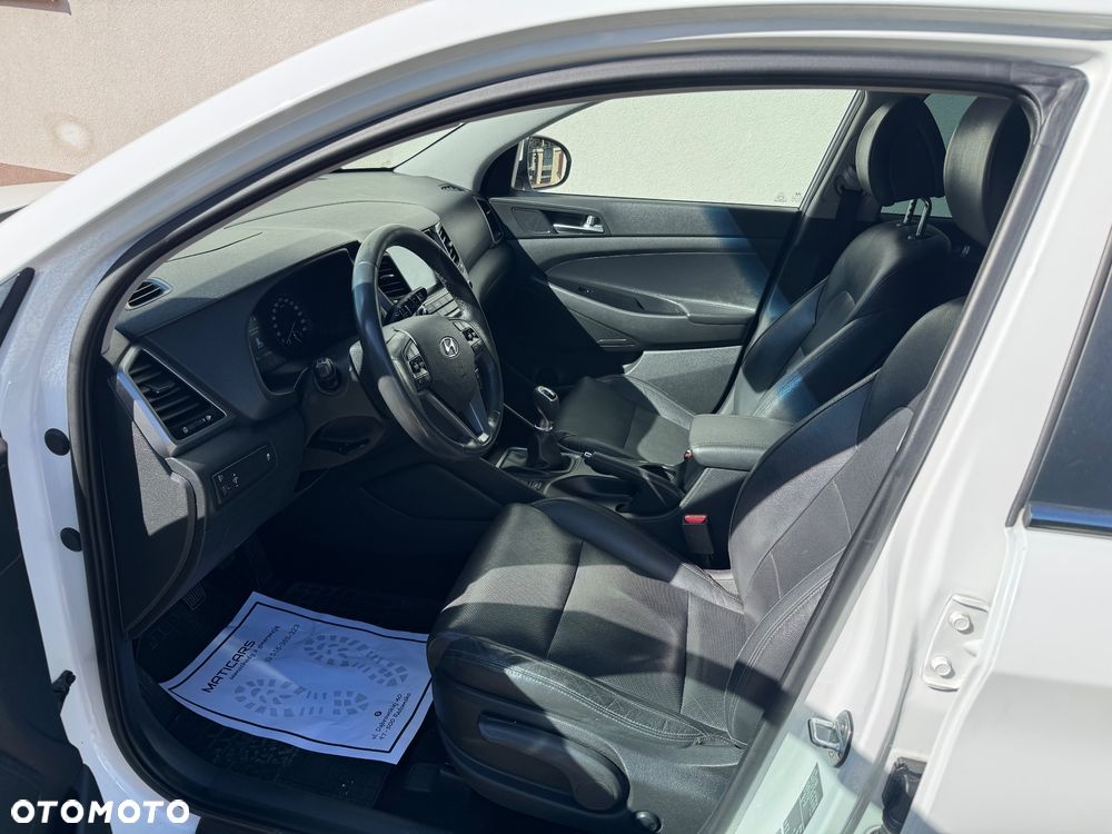 Hyundai Tucson blue 1.7 CRDi 2WD Style - 32