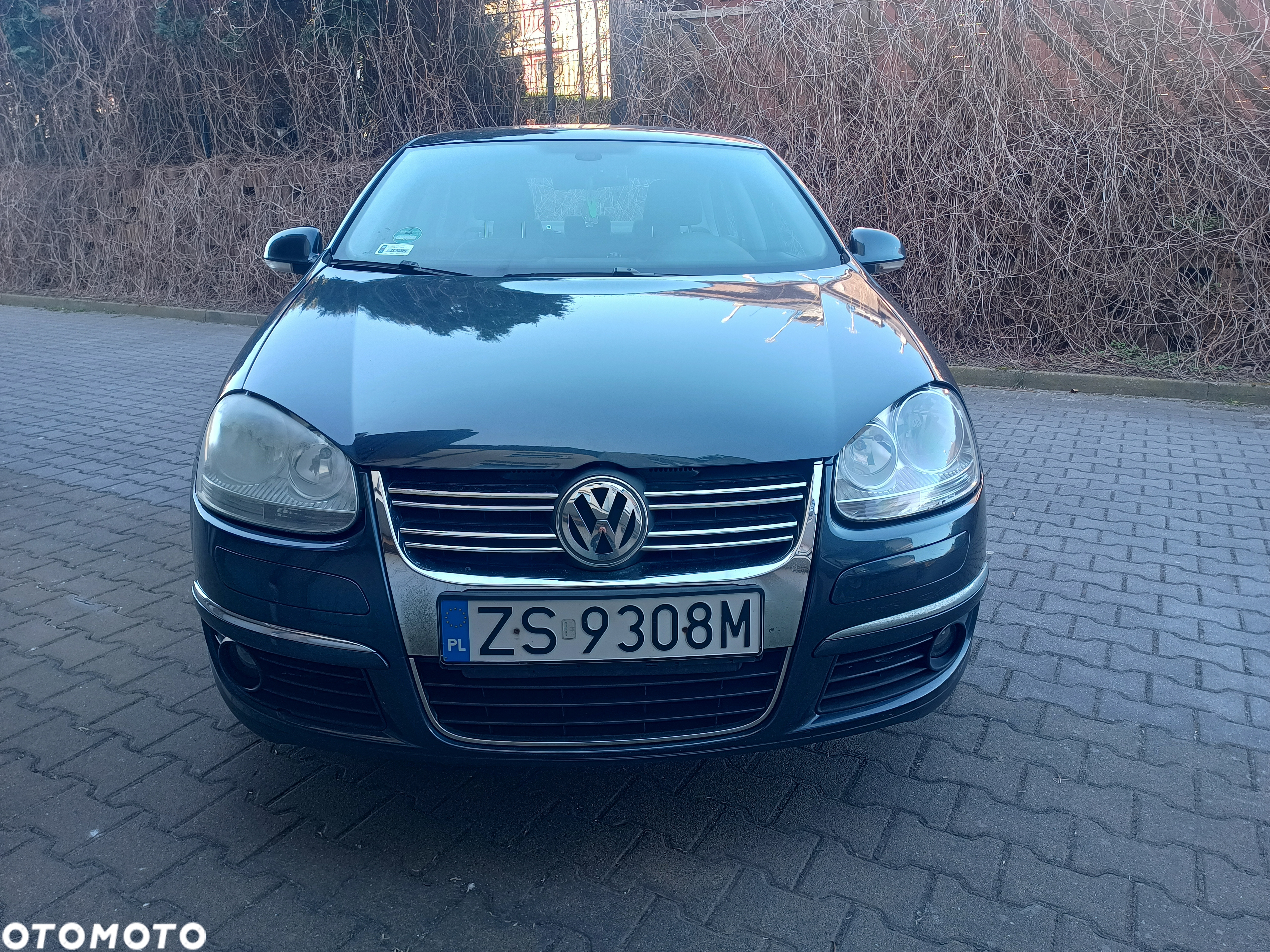 Volkswagen Jetta 1.6 Comfortline - 9