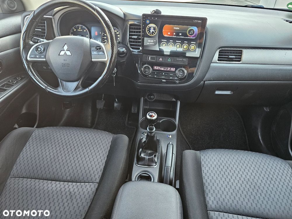 Mitsubishi Outlander 2.2 DI-D 2WD Plus - 7