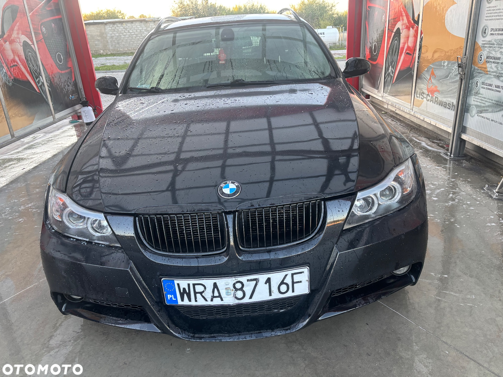 BMW Seria 3 318i Touring - 27