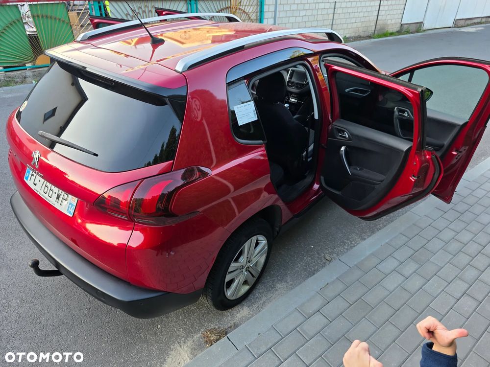 Peugeot 2008 BlueHDi 100 STOP & START Style - 19