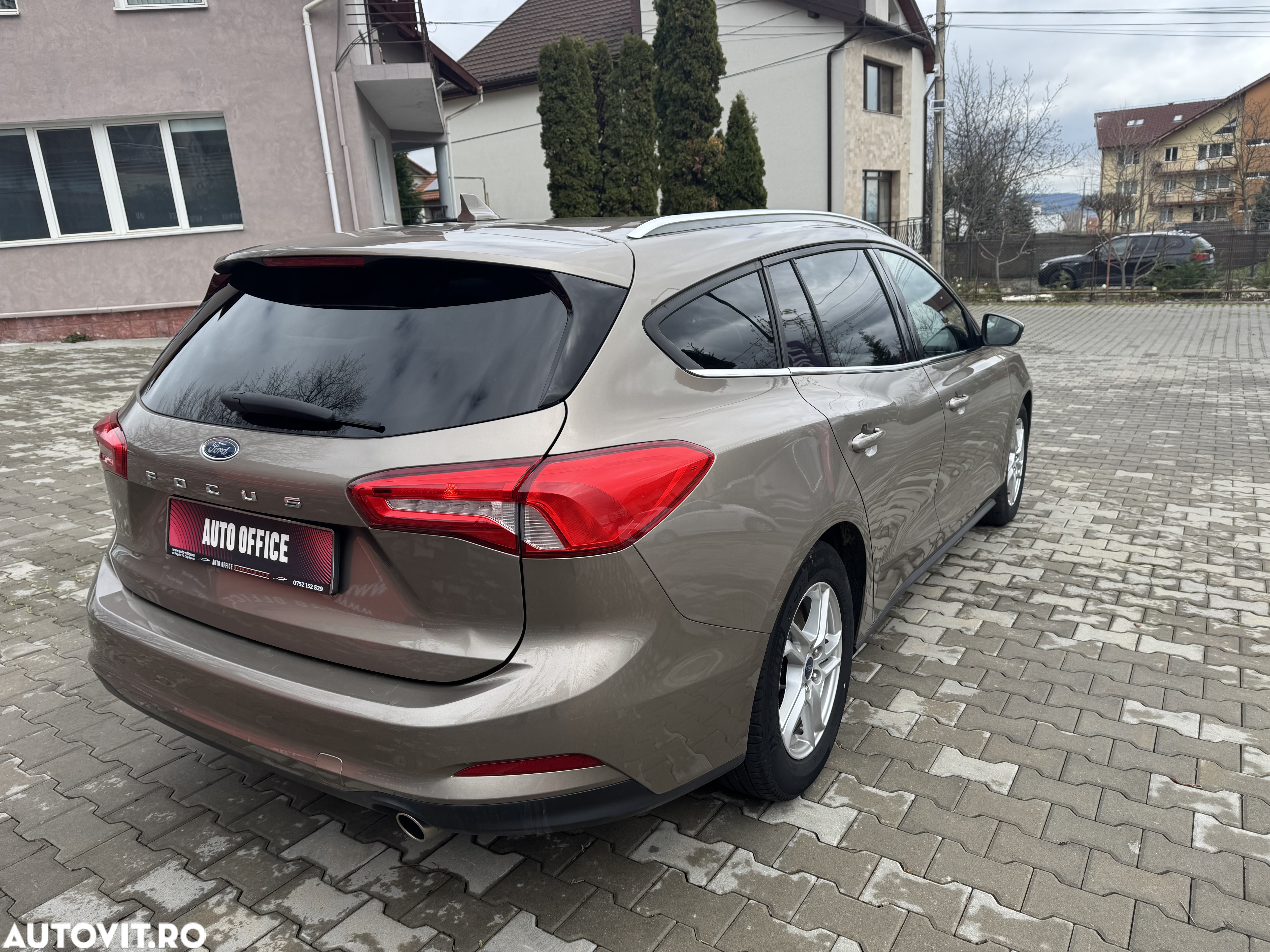 Ford Focus 1.0 EcoBoost Active Business - 10