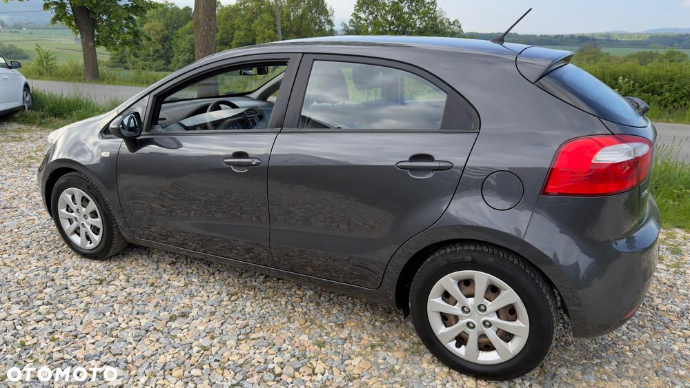 Kia Rio 1.2 M - 22
