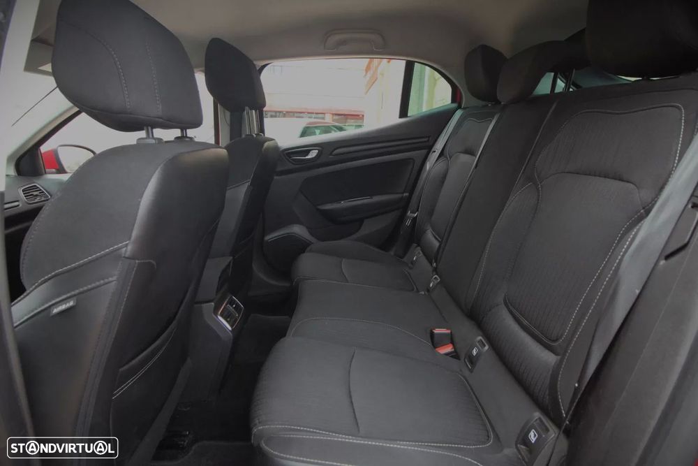 Renault Mégane ENERGY TCe 130 Start & Stop Paris - 7