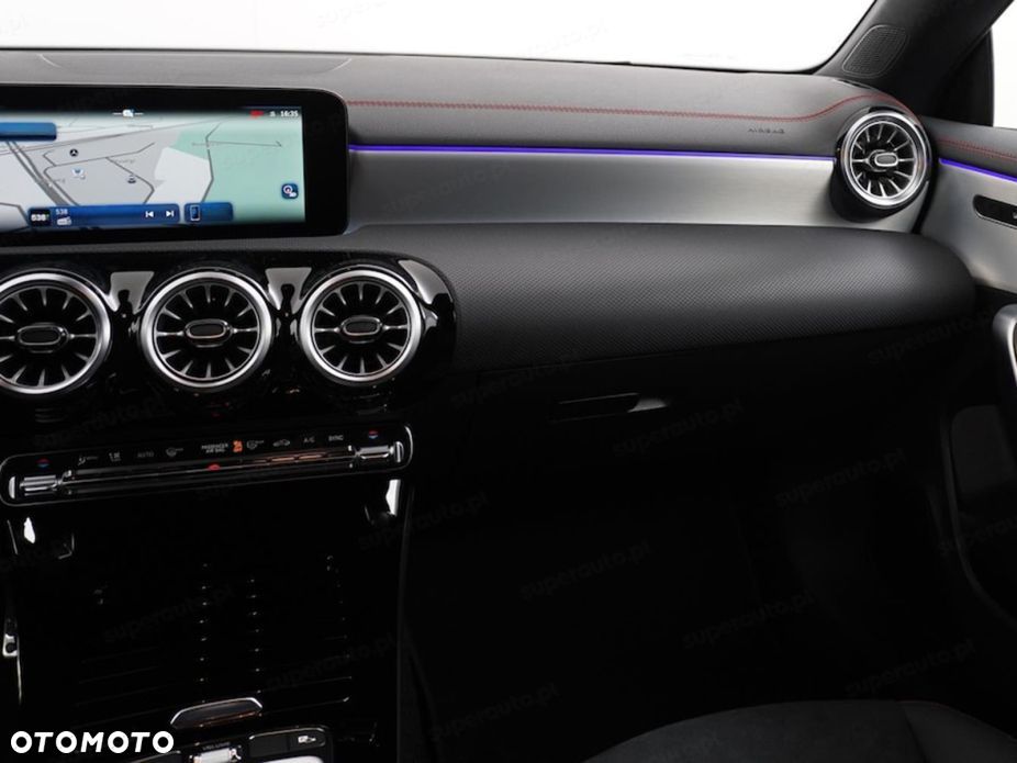 Mercedes-Benz CLA 200 mHEV AMG Line 7G-DCT - 12