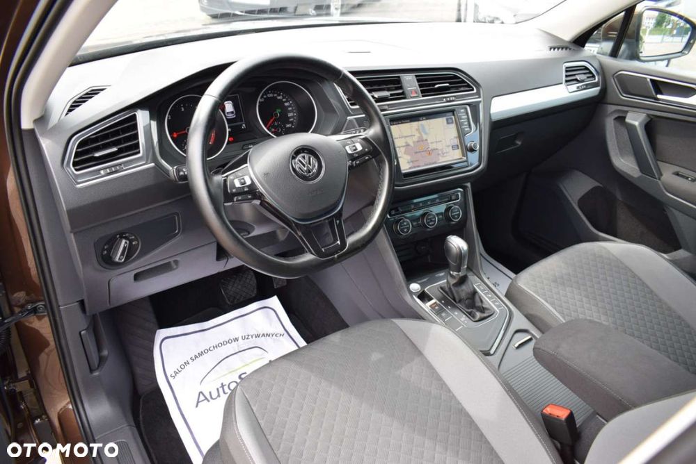 Volkswagen Tiguan - 19