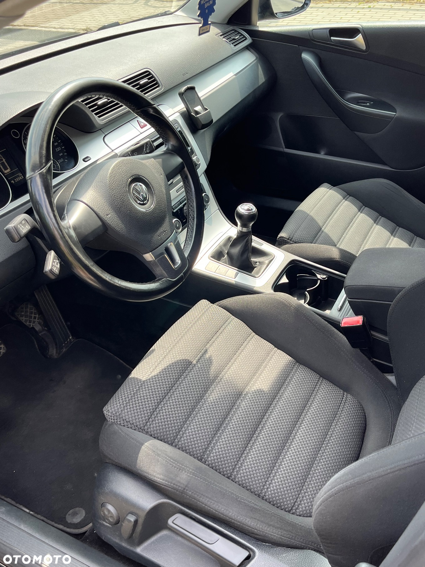 Volkswagen Passat 2.0 TDI Comfortline - 12