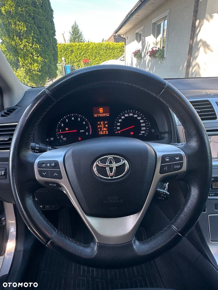 Toyota Avensis 1.8 Comfort - 16