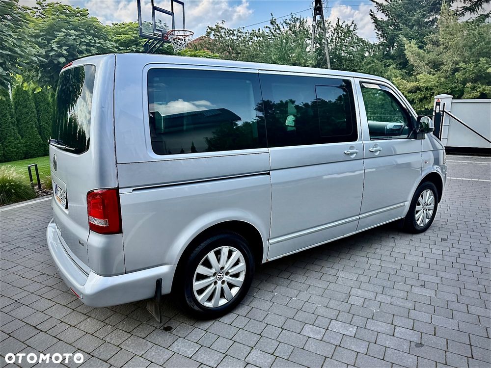 Volkswagen Multivan - 1