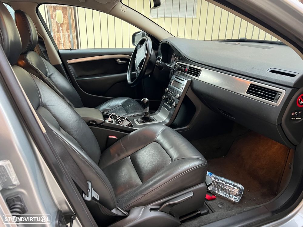 Volvo V70 2.0 D Momentum - 13