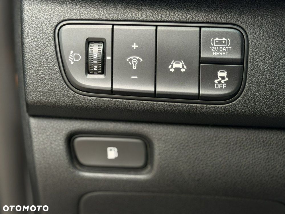 Kia Niro 1.6 GDI Hybrid L - 14