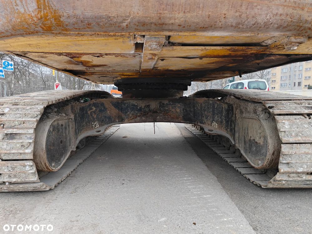 Komatsu PC210LC-8 - 16