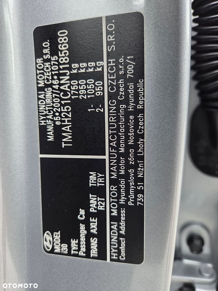 Hyundai i30 1.5 DPI Classic + - 21
