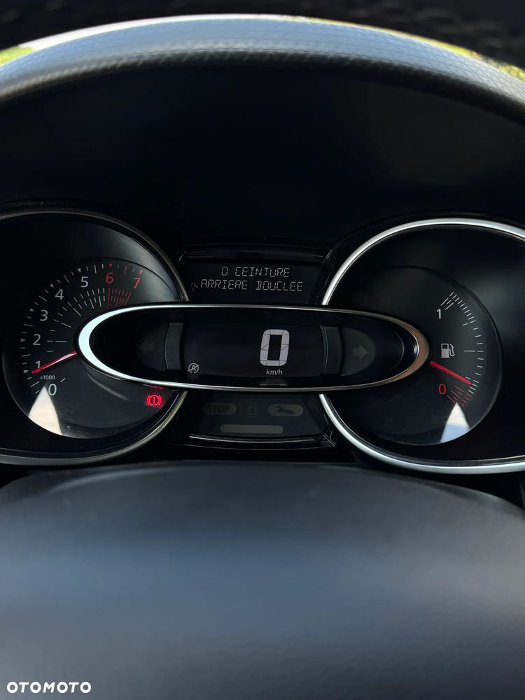 Renault Clio - 28