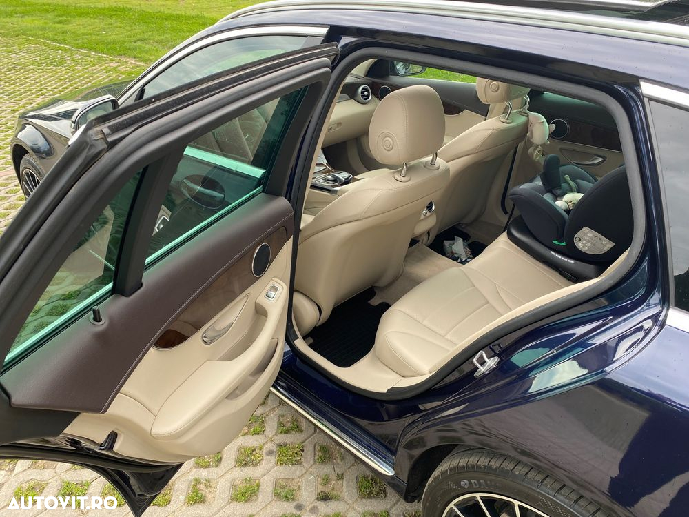 Mercedes-Benz C - 9