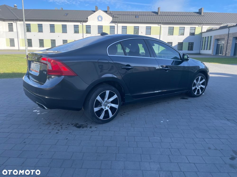 Volvo S60 - 2